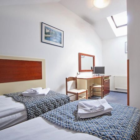 Hotel Atos Praha Bagian luar foto