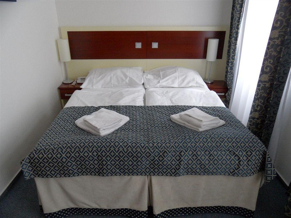 Hotel Atos Praha Bagian luar foto