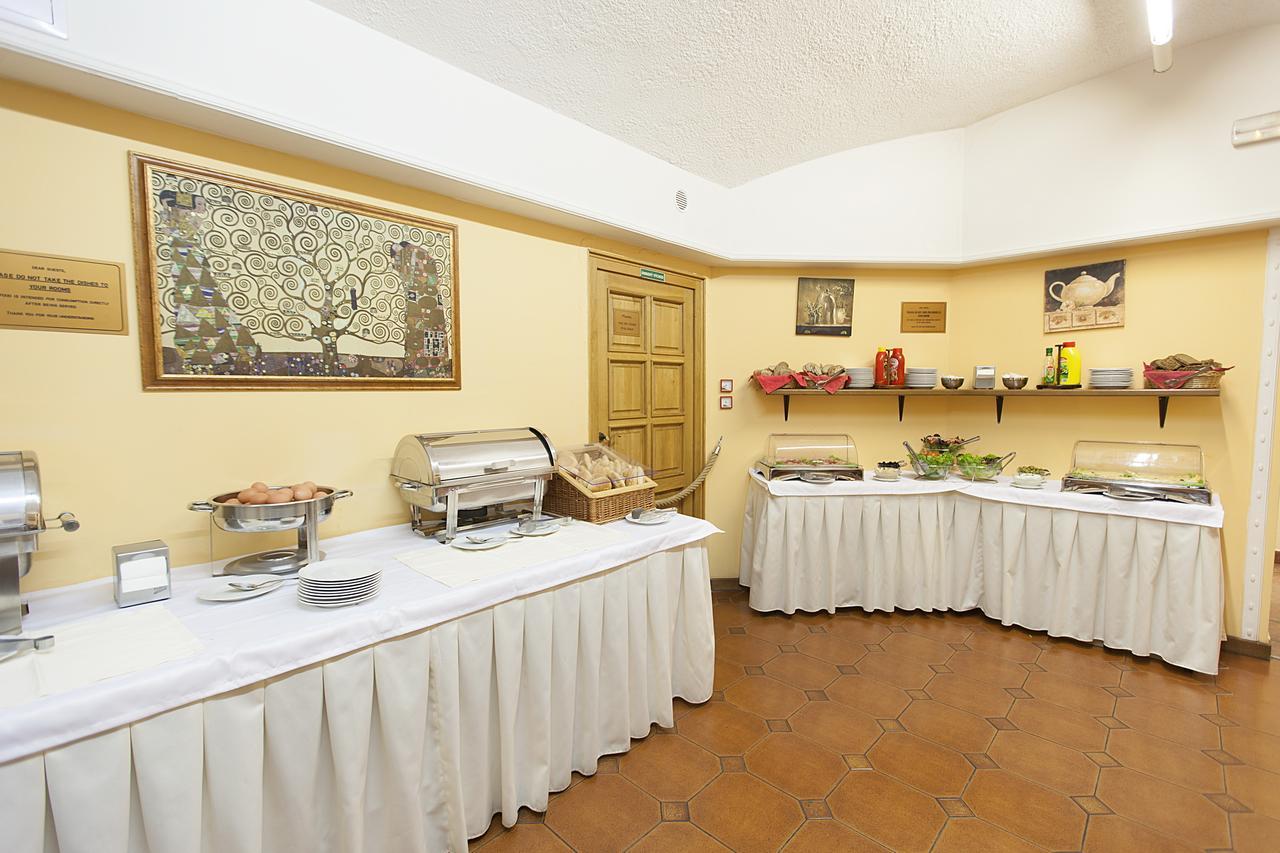 Hotel Atos Praha Bagian luar foto