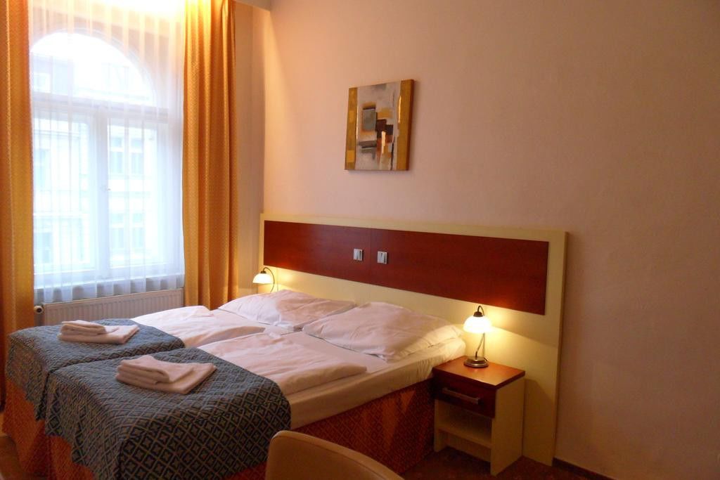 Hotel Atos Praha Bagian luar foto