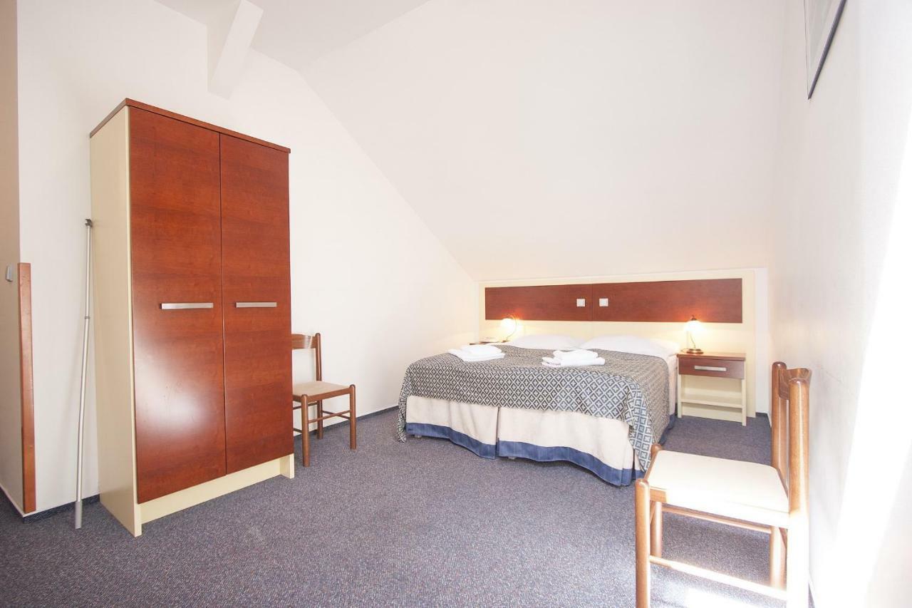 Hotel Atos Praha Bagian luar foto